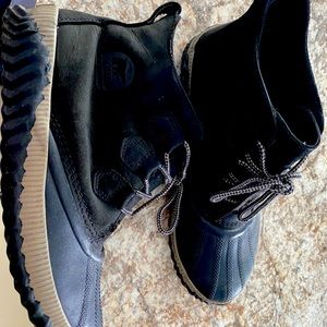 Women’s Out & About Sorel boots size 9.5, good used condition, black